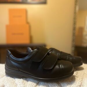 COSYFEET Shoes Extra Roomy - NWOT - Size 13